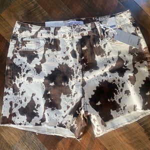 Judy Blue cow print shorts. Size XL NWT.